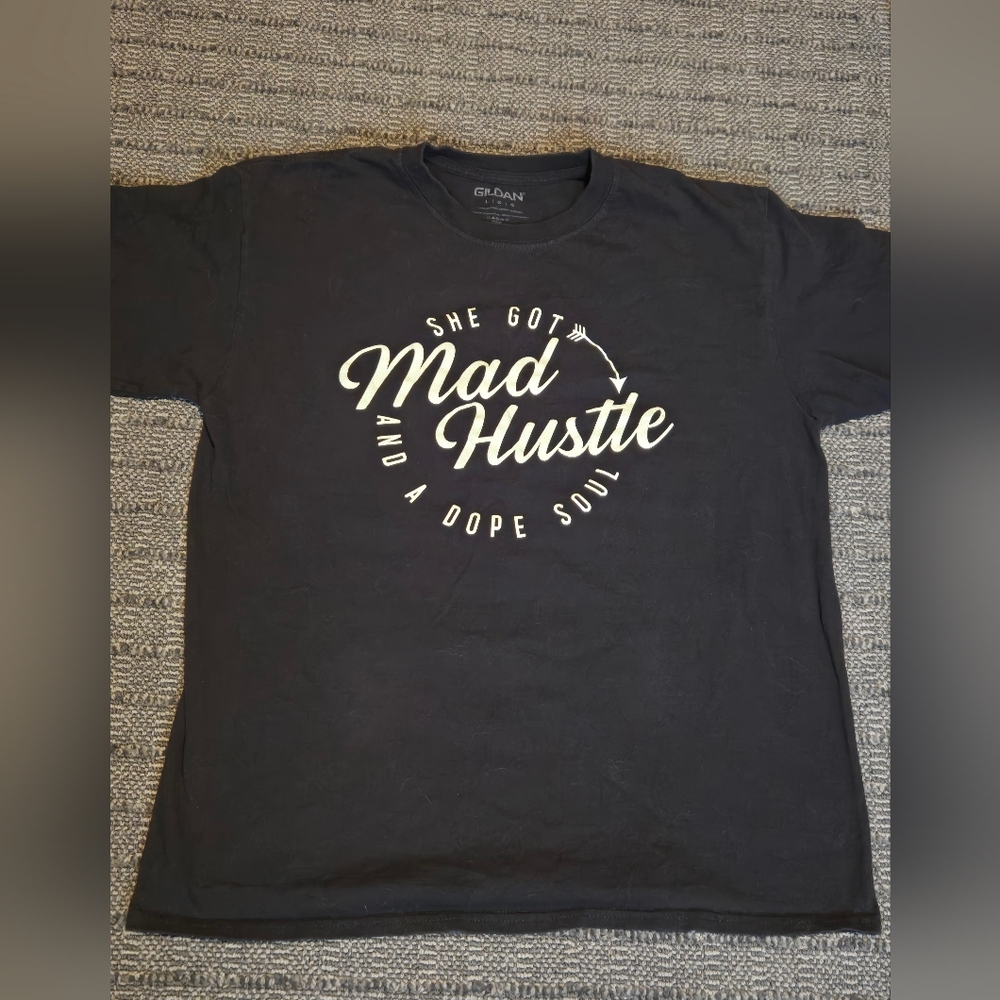 Euc Gildan Black Tee - Mad Hustle Design Sz L. Women's.